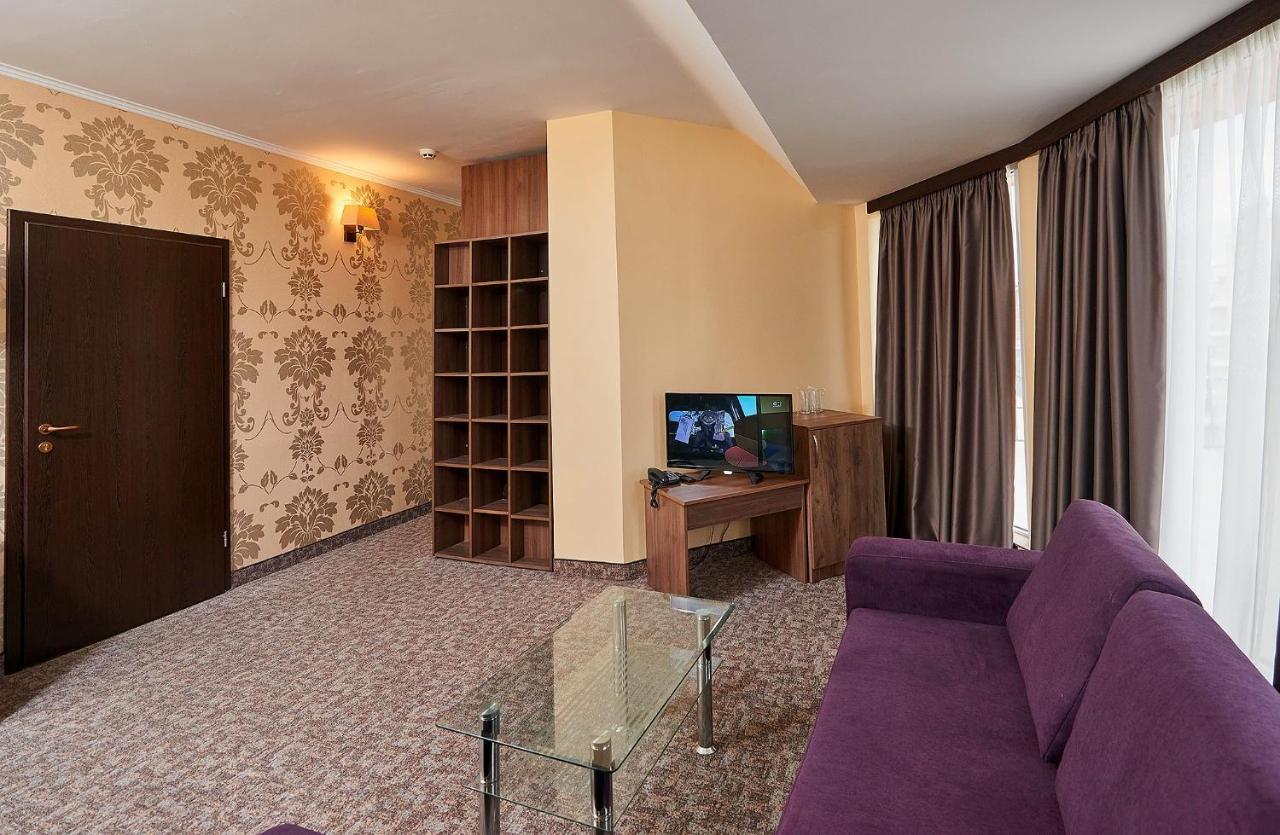 Sunny Forum Hotel