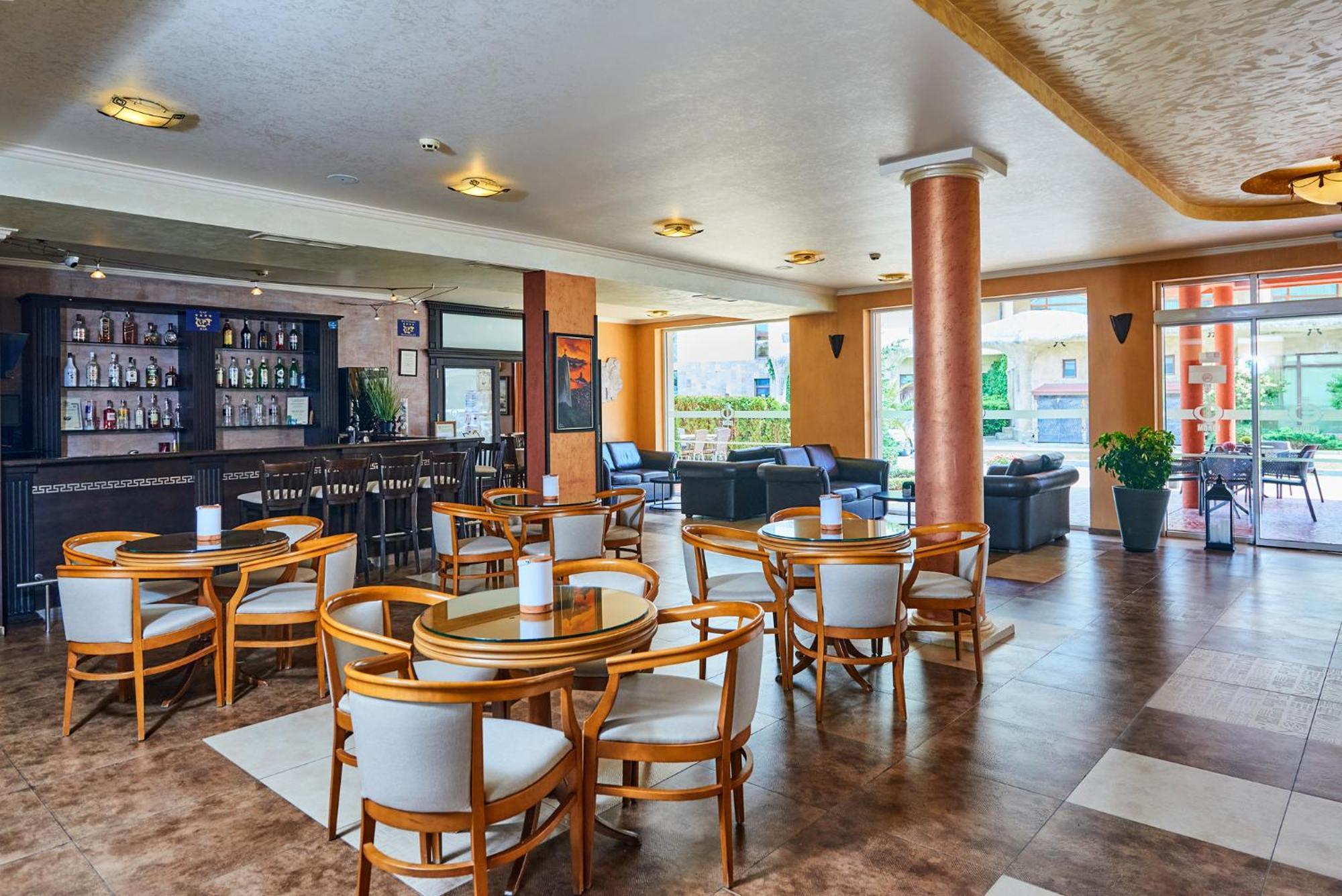 Sunny Forum Hotel 4*
