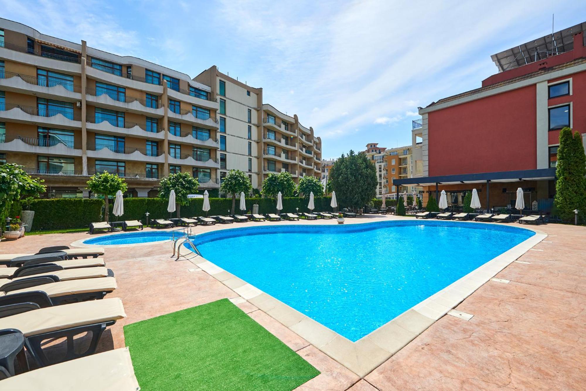 Otel Sunny Forum