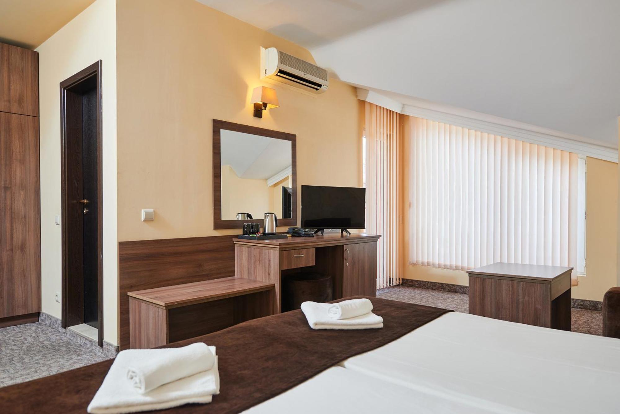 Sunny Forum Otel 4*